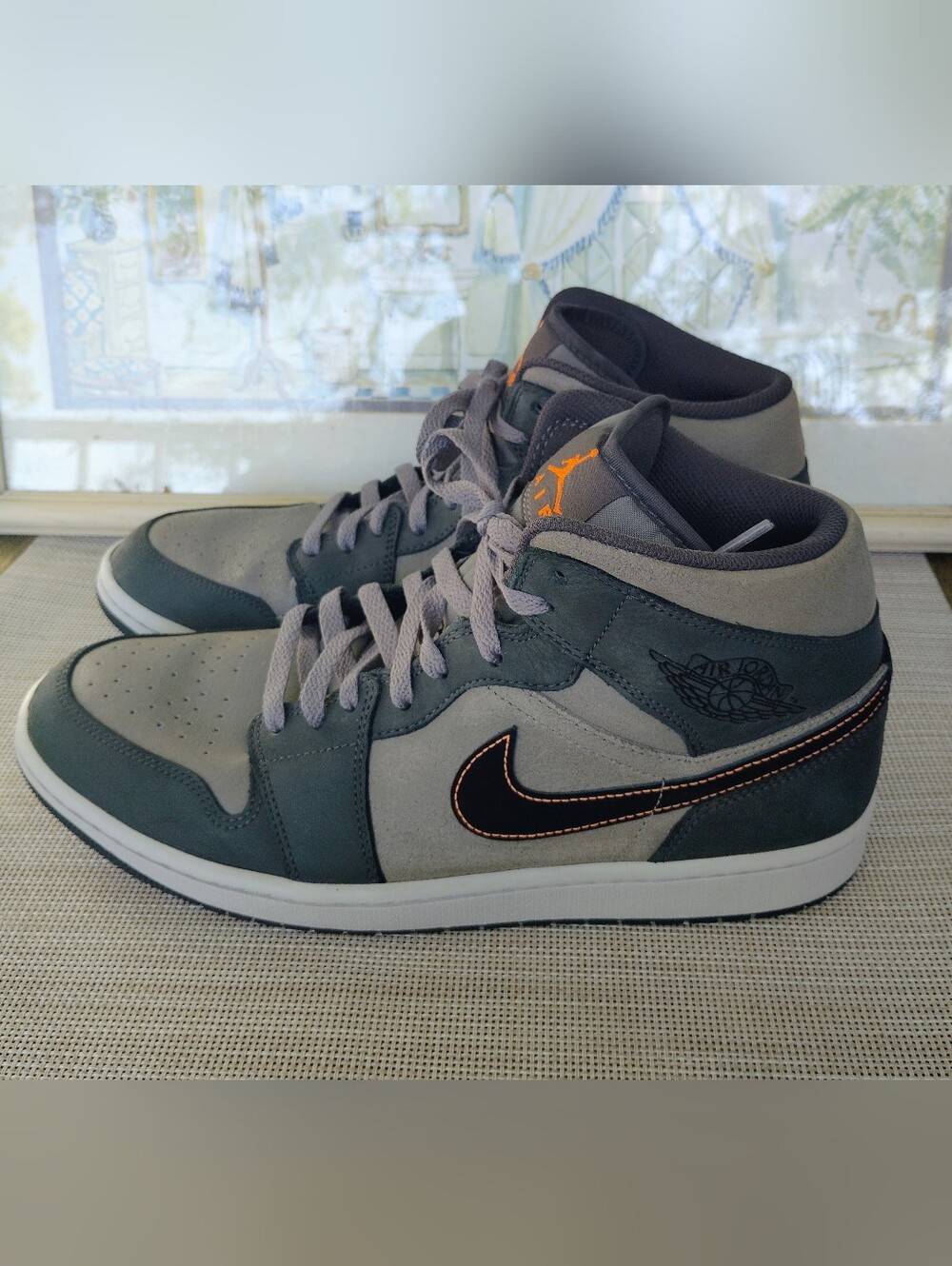 Nike "Air Jordan 1 Mid SE" "Night Stadium" Grey Leather Hi-Top Sneakers. Size 11